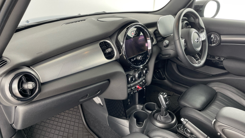 MINI Hatchback 1.5 Cooper Exclusive Premium 5dr Auto Petrol Hatchback